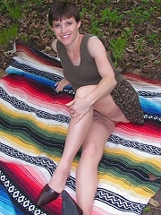 Amateur Matures in Nylons